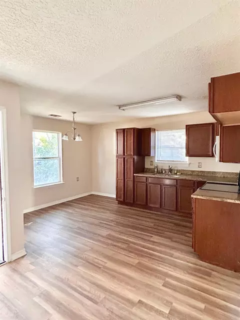 18 Davis St, Saint Augustine, FL 32084 photo 2
