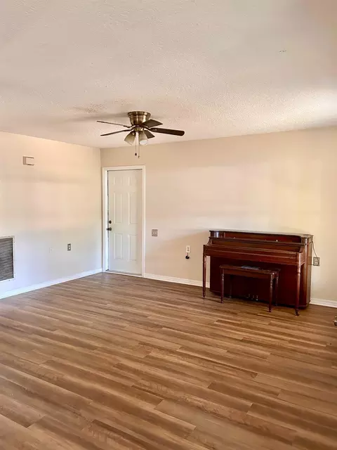 18 Davis St, Saint Augustine, FL 32084 photo 3