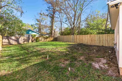 Exterior - 2942 N 7th St, Saint Augustine, FL 32084 photo 3 of 6