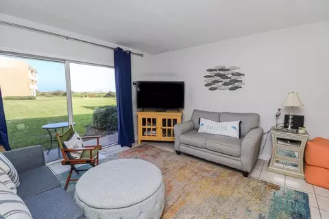 Living - 5930 A1a S 9a, Saint Augustine, FL 32080 photo 3 of 4
