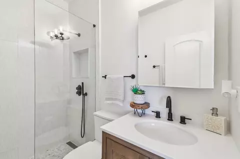 Bath - 1805 S Cappero Dr, Saint Augustine, FL 32092 photo 4 of 9