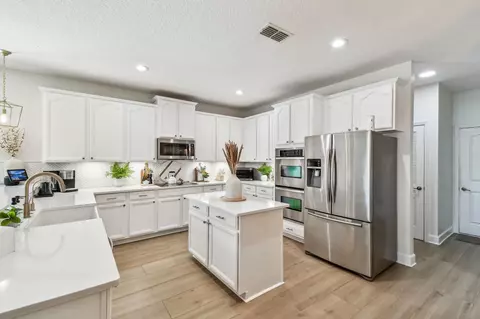 Kitchen - 1805 S Cappero Dr, Saint Augustine, FL 32092 photo 4 of 11