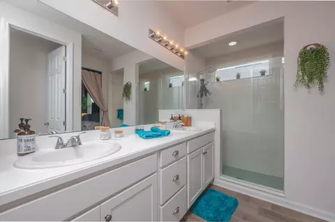 Bath - 395 Aventurine Ave, Saint Augustine, FL 32086 photo 3 of 5