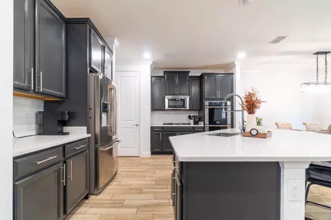Kitchen - 108 Clifton Bay Loop, Saint Johns, FL 32259 photo 2 of 4