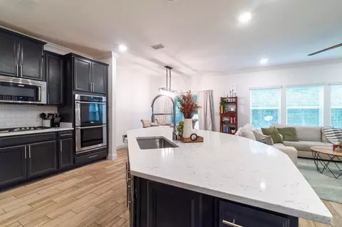 Kitchen - 108 Clifton Bay Loop, Saint Johns, FL 32259 photo 4 of 4