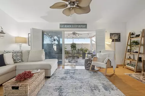 Living - 816 Captains Dr, Saint Augustine, FL 32080 photo 5 of 6