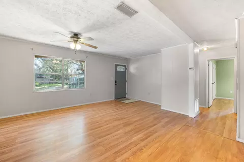 Living - 414 Jasmine Rd, Saint Augustine, FL 32086 photo 3 of 4