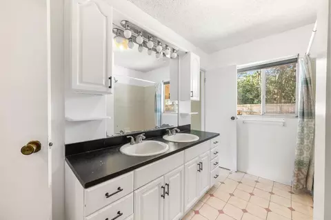 Bath - 414 Jasmine Rd, Saint Augustine, FL 32086 photo 1 of 1