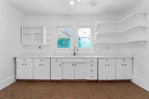 Kitchen - 131 King St, Saint Augustine, FL 32084 photo 2 of 3