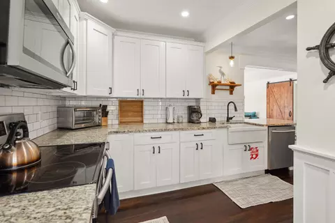 Kitchen - 9 Menendez Rd, Saint Augustine, FL 32080 photo 2 of 3