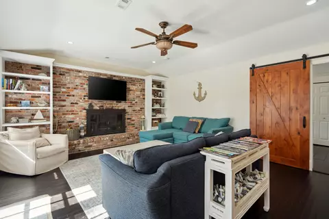 Living - 9 Menendez Rd, Saint Augustine, FL 32080 photo 2 of 2