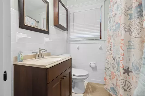 Bath - 9 Menendez Rd, Saint Augustine, FL 32080 photo 4 of 5