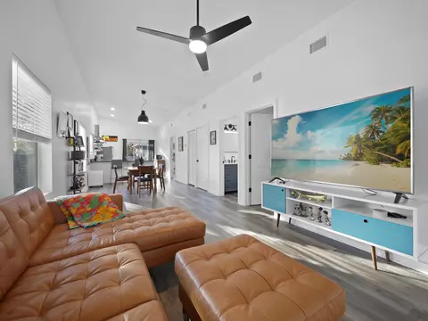 Living - 50 Florida Ave, Saint Augustine, FL 32084 photo 1 of 3