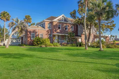 Exterior - 21 Water St, Saint Augustine, FL 32084 photo 9 of 12