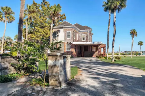 Exterior - 21 Water St, Saint Augustine, FL 32084 photo 3 of 12
