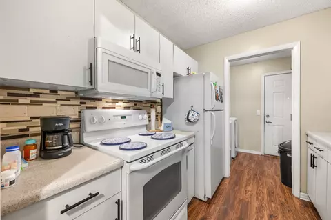 Kitchen - 180 Palmer St, Saint Augustine, FL 32084 photo 4 of 6
