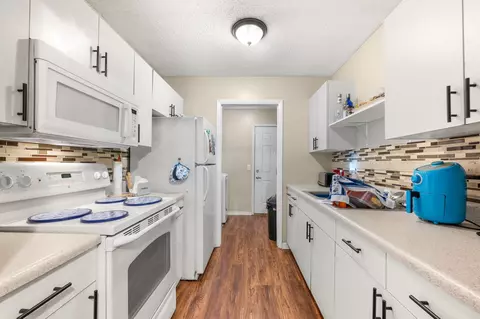 Kitchen - 180 Palmer St, Saint Augustine, FL 32084 photo 3 of 6
