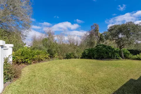 Exterior - 526 Lakeway Dr, Saint Augustine, FL 32080 photo 10 of 11