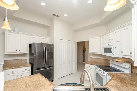 Kitchen - 526 Lakeway Dr, Saint Augustine, FL 32080 photo 2 of 3