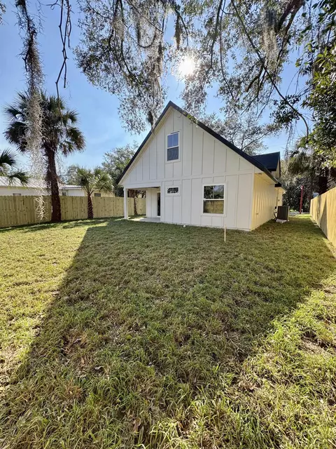 Exterior - 240 Herbert St, Saint Augustine, FL 32084 photo 3 of 5