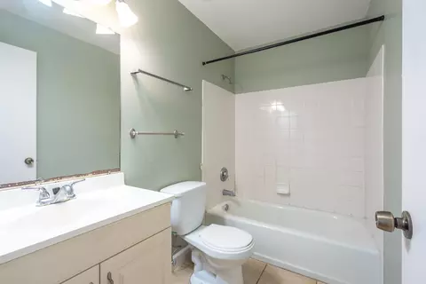 Bath - 422 Nervia Ct, Saint Augustine, FL 32086 photo 1 of 2