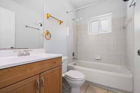 Bath - 422 Nervia Ct, Saint Augustine, FL 32086 photo 2 of 2