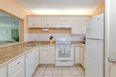 Kitchen - 8550 A1a S #222, Saint Augustine, FL 32080 photo 2 of 3