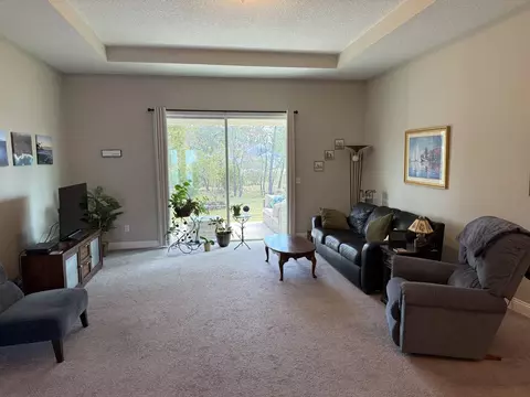 Living - 748 Viscaya Blvd, Saint Augustine, FL 32086 photo 1 of 2