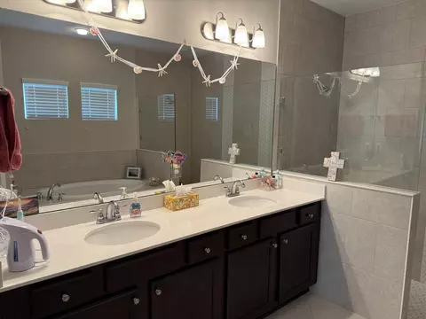 Bath - 748 Viscaya Blvd, Saint Augustine, FL 32086 photo 4 of 5