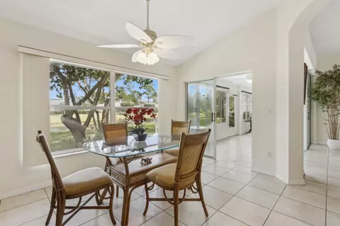 Dining - 1055 Cedar Cove Dr, Saint Augustine, FL 32086 photo 2 of 4
