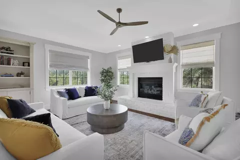Living - 311 Weff Rd, Saint Augustine, FL 32080 photo 2 of 4