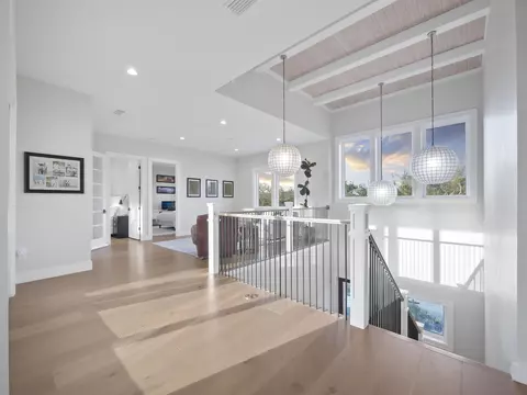 Entry Way - 4021 Myrtle St, Saint Augustine, FL 32084 photo 4 of 4