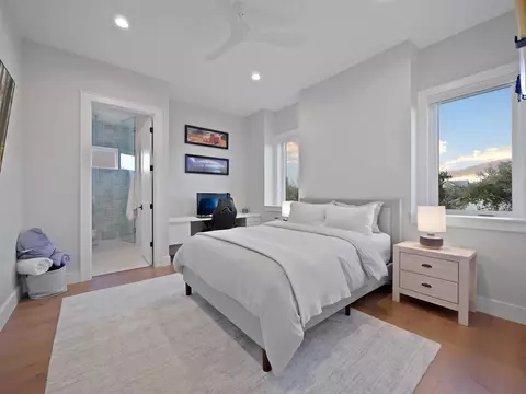 Bedroom - 4021 Myrtle St, Saint Augustine, FL 32084 photo 4 of 9