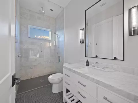 Bath - 4021 Myrtle St, Saint Augustine, FL 32084 photo 6 of 6