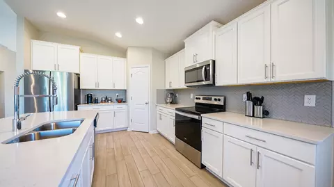 66004 Edgewater Dr, Yulee, FL 32097 photo 5
