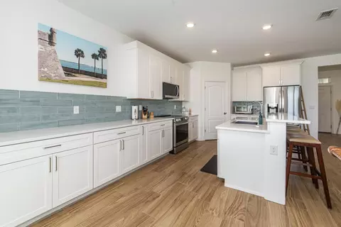 Kitchen - 94 Albacete Rd, Saint Augustine, FL 32084 photo 4 of 7