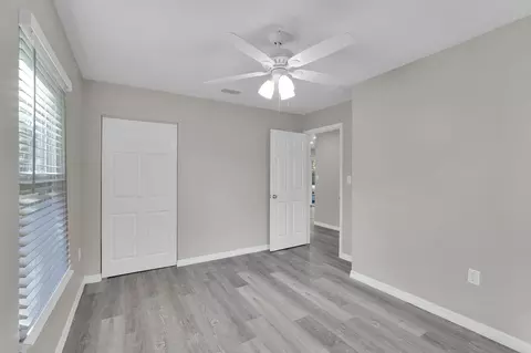 Bedroom - 855 S Holmes Blvd, Saint Augustine, FL 32084 photo 3 of 6