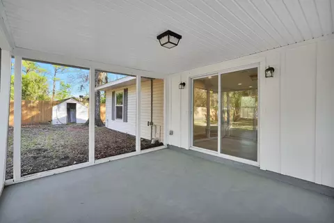Exterior - 855 S Holmes Blvd, Saint Augustine, FL 32084 photo 6 of 13