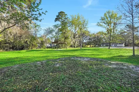 Exterior - 855 S Holmes Blvd, Saint Augustine, FL 32084 photo 11 of 13