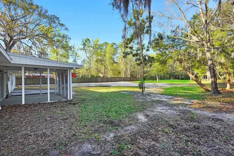 Exterior - 855 S Holmes Blvd, Saint Augustine, FL 32084 photo 8 of 13