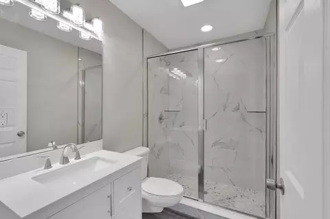Bath - 855 S Holmes Blvd, Saint Augustine, FL 32084 photo 1 of 3