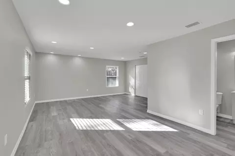 Living - 855 S Holmes Blvd, Saint Augustine, FL 32084 photo 11 of 11