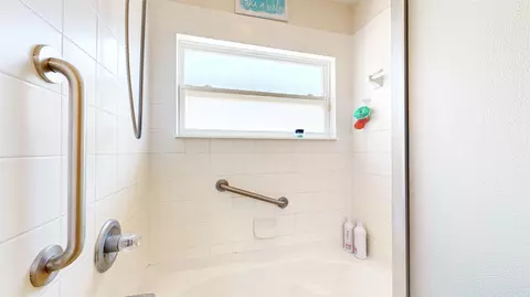 Bath - 184 Silver Glen Ave, Saint Augustine, FL 32092 photo 1 of 3