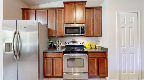 Kitchen - 184 Silver Glen Ave, Saint Augustine, FL 32092 photo 2 of 3