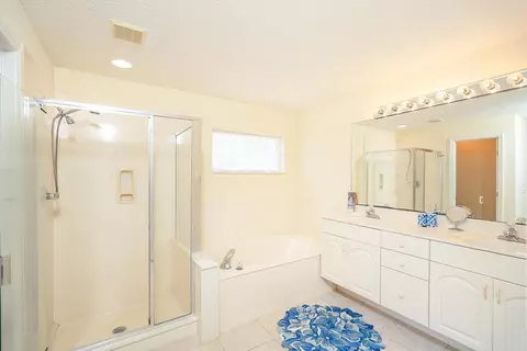 Bath - 209 Lions Gate Dr, Saint Augustine, FL 32080 photo 1 of 4