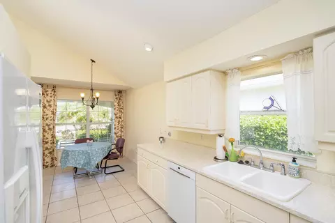 Kitchen - 209 Lions Gate Dr, Saint Augustine, FL 32080 photo 2 of 2