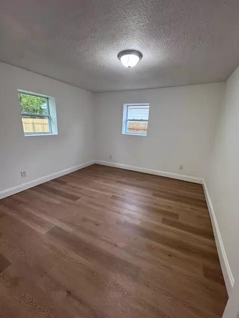 Bedroom - 748 W 5th St, Saint Augustine, FL 32084 photo 3 of 3