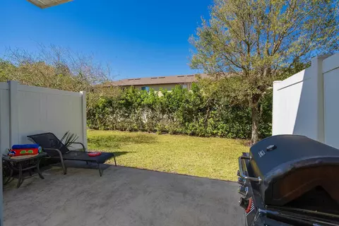 147 Crete Ct, Saint Augustine, FL 32084 photo 5