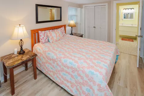 Bedroom - 6194 Bear Trl, Weeki Wachee, FL 34607 photo 3 of 5