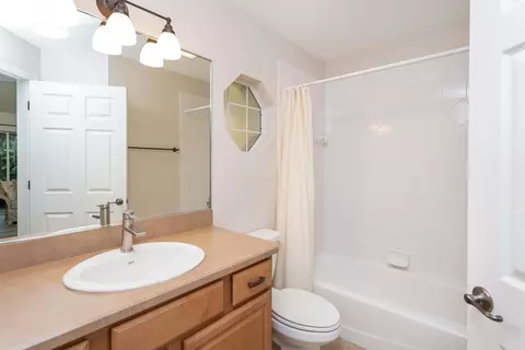 Bath - 112 Hercules Rd, Saint Augustine, FL 32086 photo 4 of 5